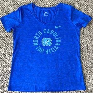 NIKE North Carolina Tarheels Women’s Dri-Fit Shirt in Blue Size M